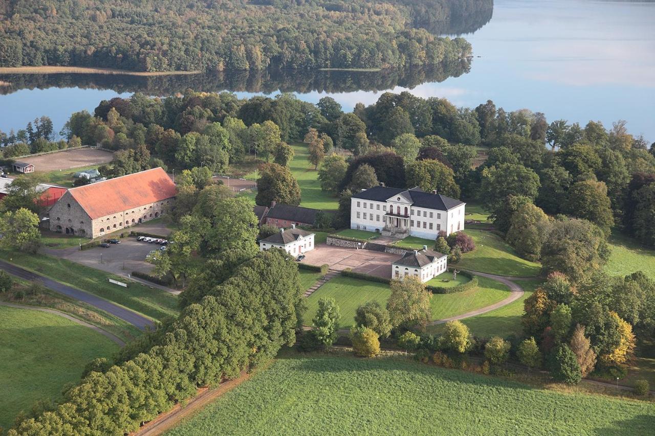 Naeaes Slott Vendégház Floda Kültér fotó