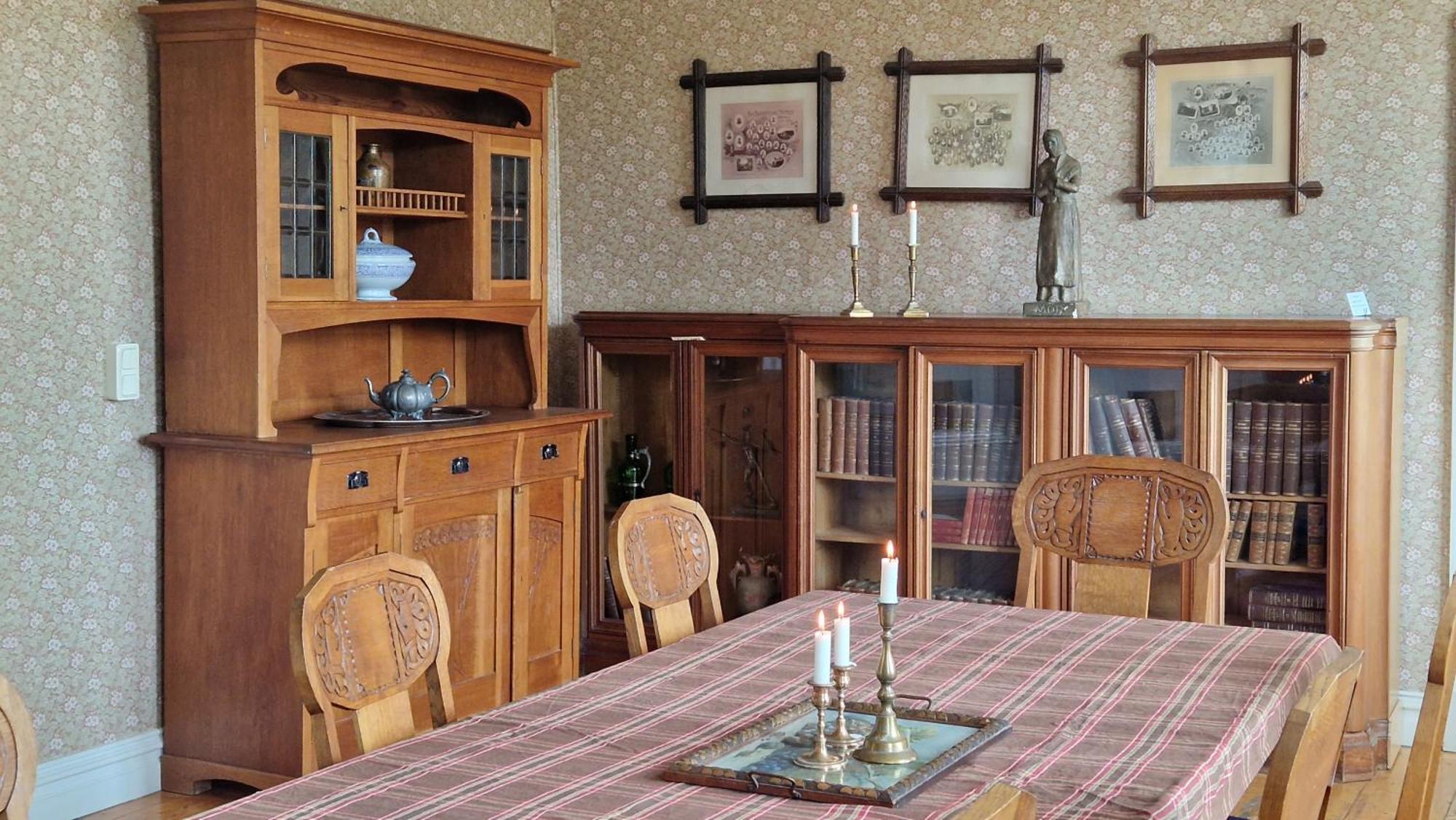 Naeaes Slott Vendégház Floda Kültér fotó