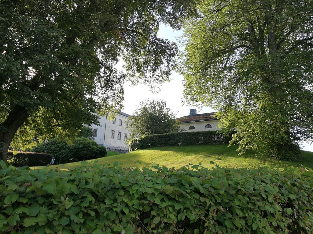 Naeaes Slott Vendégház Floda Kültér fotó